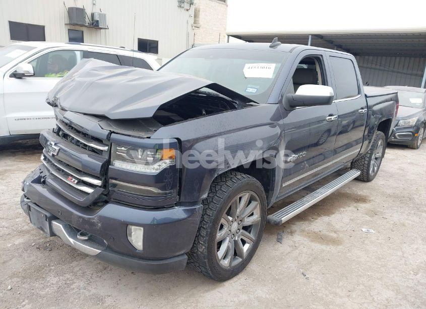 Photo 2 of 2018 Chevrolet Silverado 1500 2LZ (VIN 3GCUKSEJ0JG283666)