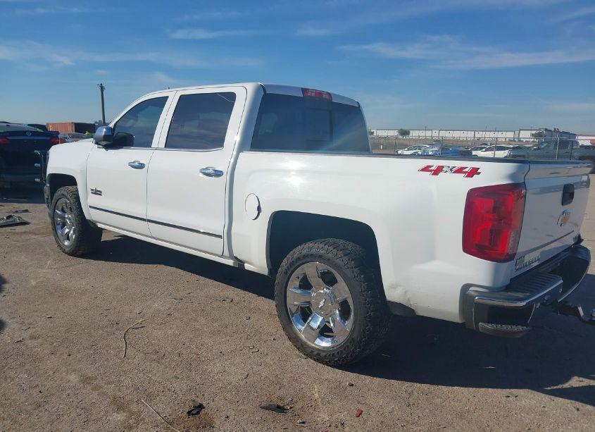 Photo 3 of 2018 Chevrolet Silverado 1500 1LZ (VIN 3GCUKSEJ0JG500861)