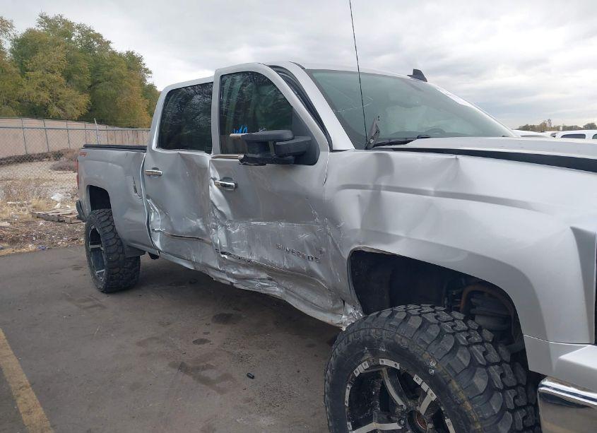 Photo 6 of 2015 Chevrolet Silverado 1500 1LZ (VIN 3GCUKSEJ1FG490803)