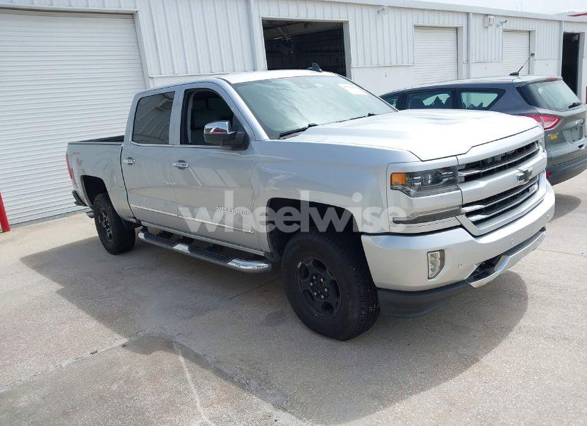 2017 Chevrolet Silverado 1500 2LZ (VIN 3GCUKSEJ4HG185444) main photo