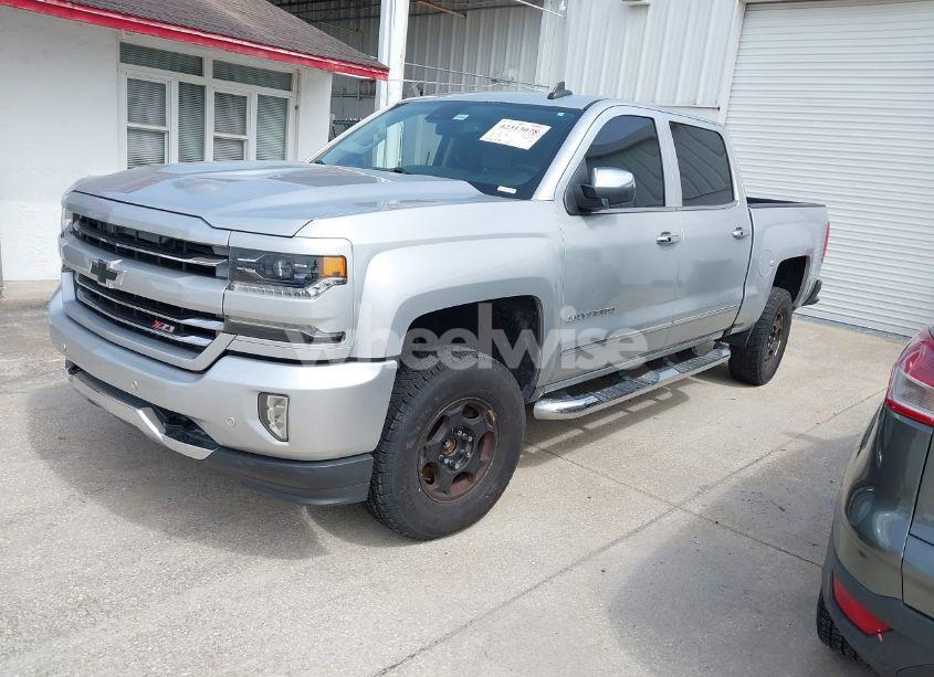 Photo 2 of 2017 Chevrolet Silverado 1500 2LZ (VIN 3GCUKSEJ4HG185444)