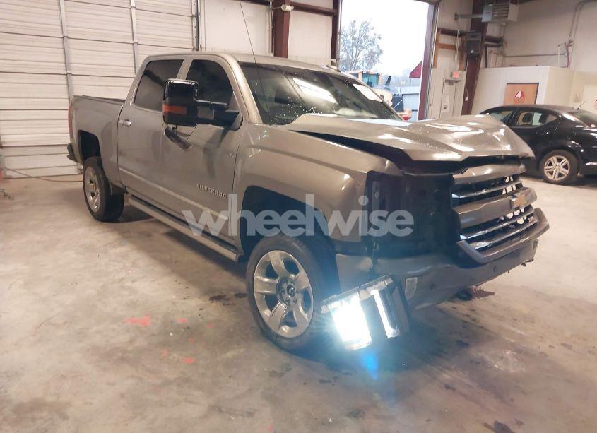 2017 Chevrolet Silverado 1500 2LZ (VIN 3GCUKSEJ4HG328926) main photo