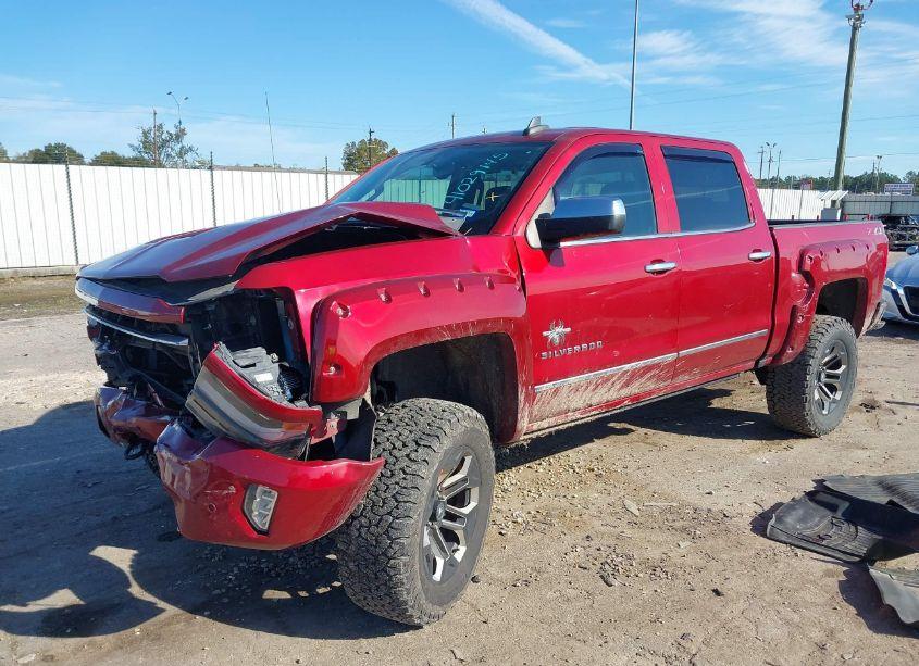 Photo 2 of 2018 Chevrolet Silverado 1500 2LZ (VIN 3GCUKSEJ4JG304969)