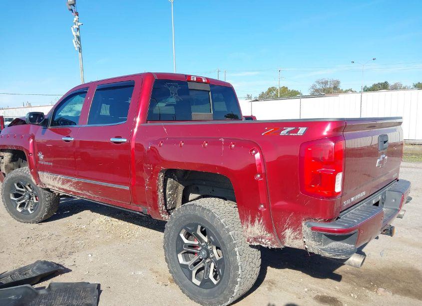 Photo 3 of 2018 Chevrolet Silverado 1500 2LZ (VIN 3GCUKSEJ4JG304969)