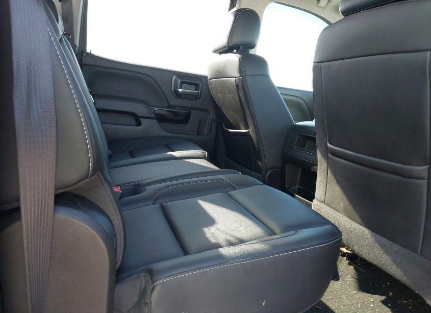 Photo 8 of 2018 Chevrolet Silverado 1500 2LZ (VIN 3GCUKSEJ4JG304969)