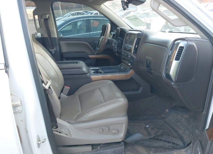 Photo 5 of 2018 Chevrolet Silverado 1500 1LZ (VIN 3GCUKSEJ4JG449252)