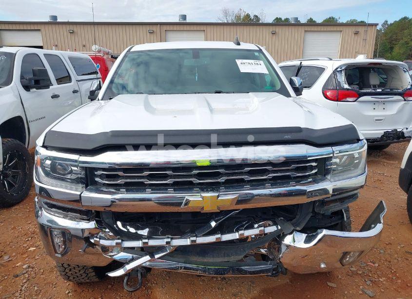 Photo 12 of 2018 Chevrolet Silverado 1500 1LZ (VIN 3GCUKSEJ4JG585879)