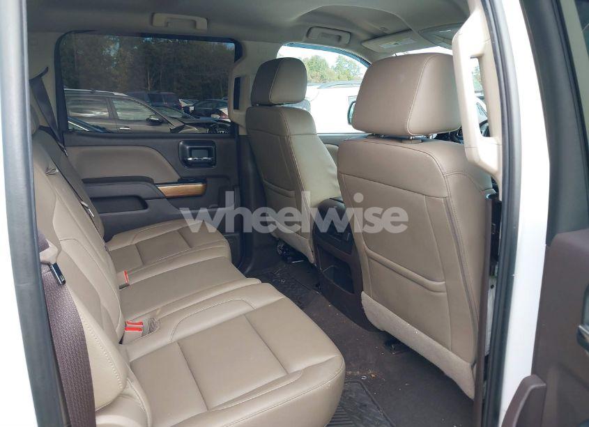 Photo 8 of 2018 Chevrolet Silverado 1500 1LZ (VIN 3GCUKSEJ4JG585879)