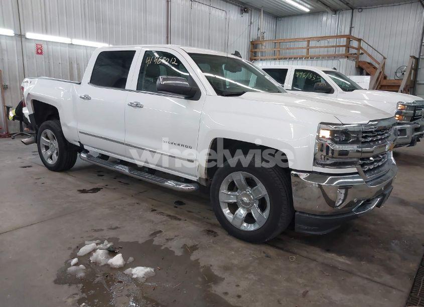 2017 Chevrolet Silverado 1500 1LZ (VIN 3GCUKSEJ5HG451652) main photo