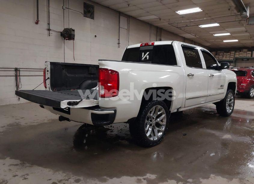 Photo 4 of 2018 Chevrolet Silverado 1500 2LZ (VIN 3GCUKSEJ5JG322476)