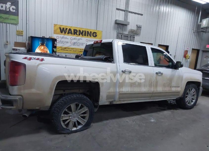 Photo 14 of 2018 Chevrolet Silverado 1500 1LZ (VIN 3GCUKSEJ6JG220720)