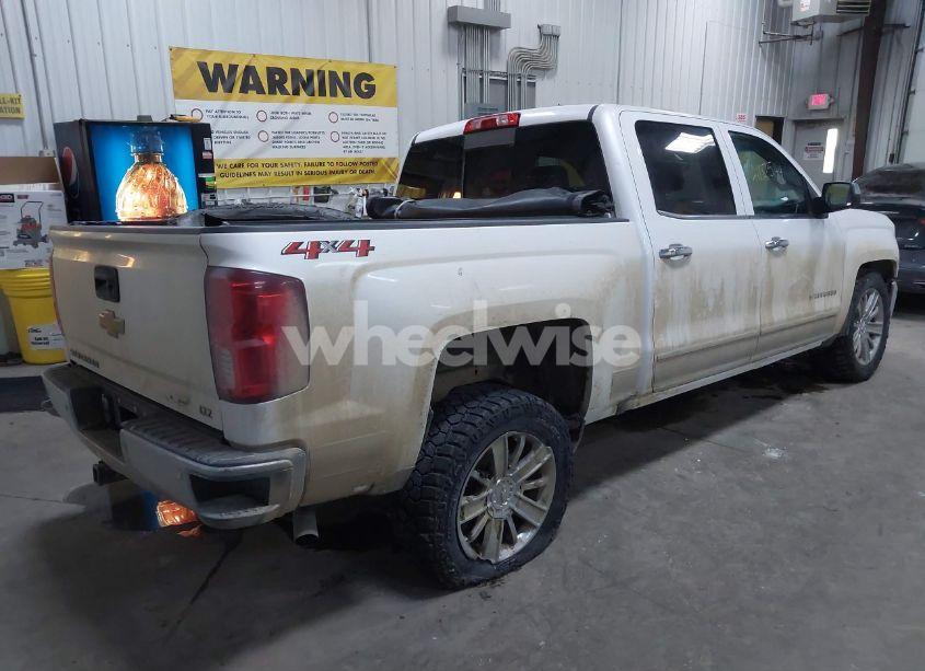 Photo 4 of 2018 Chevrolet Silverado 1500 1LZ (VIN 3GCUKSEJ6JG220720)