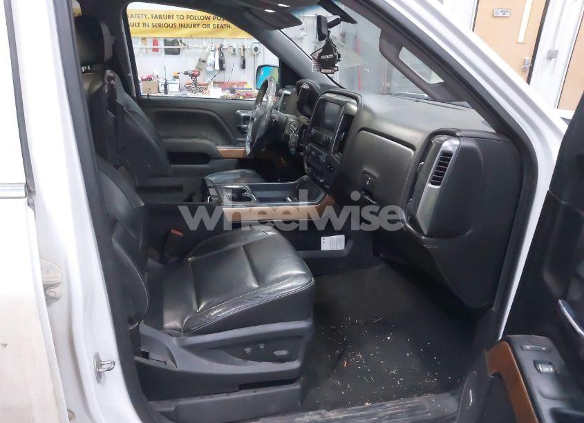 Photo 5 of 2018 Chevrolet Silverado 1500 1LZ (VIN 3GCUKSEJ6JG220720)