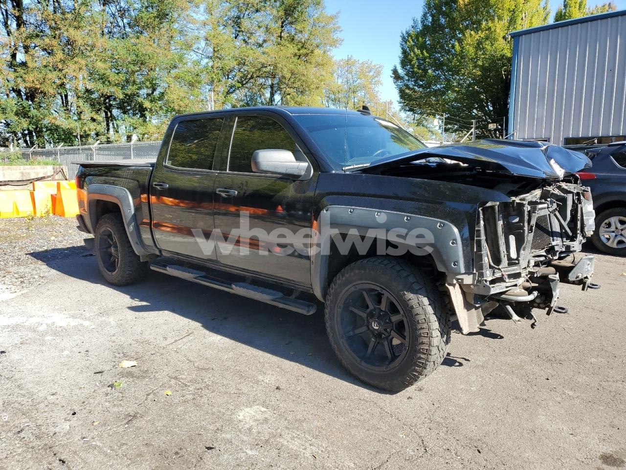 Photo 4 of 2018 CHEVROLET SILVERADO K1500 LTZ (VIN 3GCUKSEJ6JG606182)