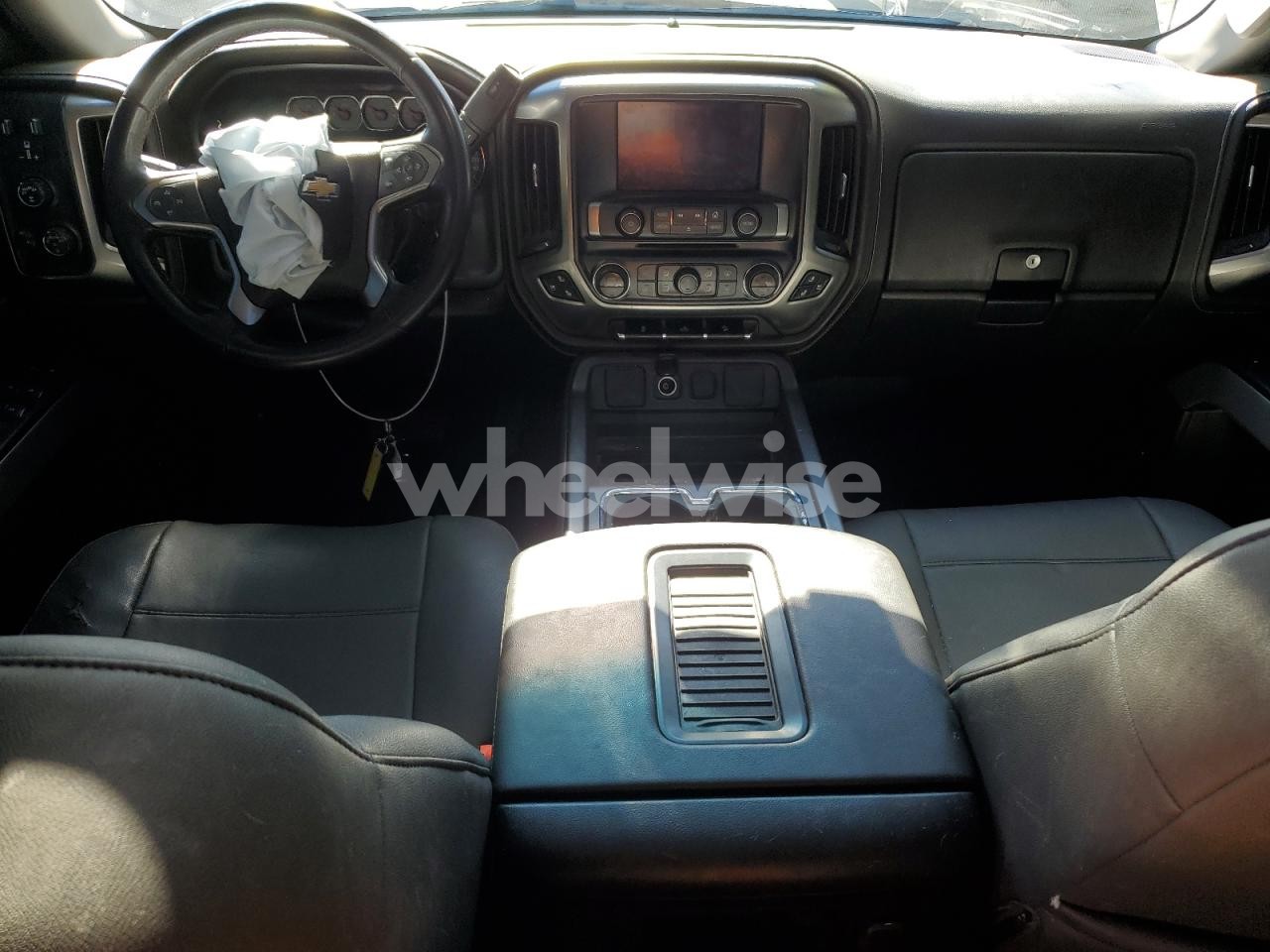 Photo 8 of 2018 CHEVROLET SILVERADO K1500 LTZ (VIN 3GCUKSEJ6JG606182)