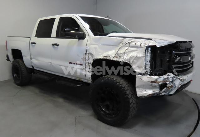 Photo 6 of 2018 CHEVROLET SILVERADO K1500 LTZ N/A (VIN 3GCUKSEJ8JG142814)