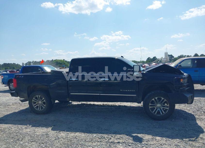 Photo 13 of 2018 Chevrolet Silverado 1500 2LZ (VIN 3GCUKSEJ8JG170287)