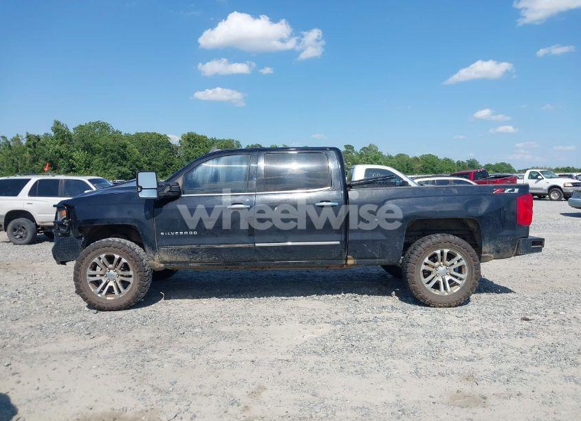 Photo 14 of 2018 Chevrolet Silverado 1500 2LZ (VIN 3GCUKSEJ8JG170287)