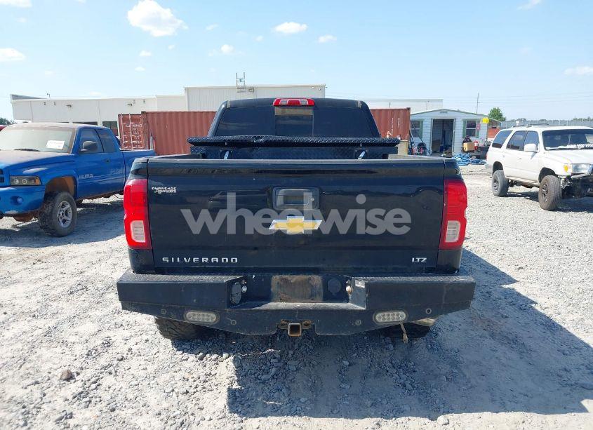 Photo 16 of 2018 Chevrolet Silverado 1500 2LZ (VIN 3GCUKSEJ8JG170287)