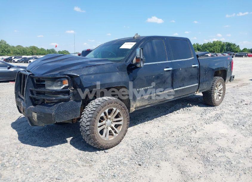 Photo 2 of 2018 Chevrolet Silverado 1500 2LZ (VIN 3GCUKSEJ8JG170287)