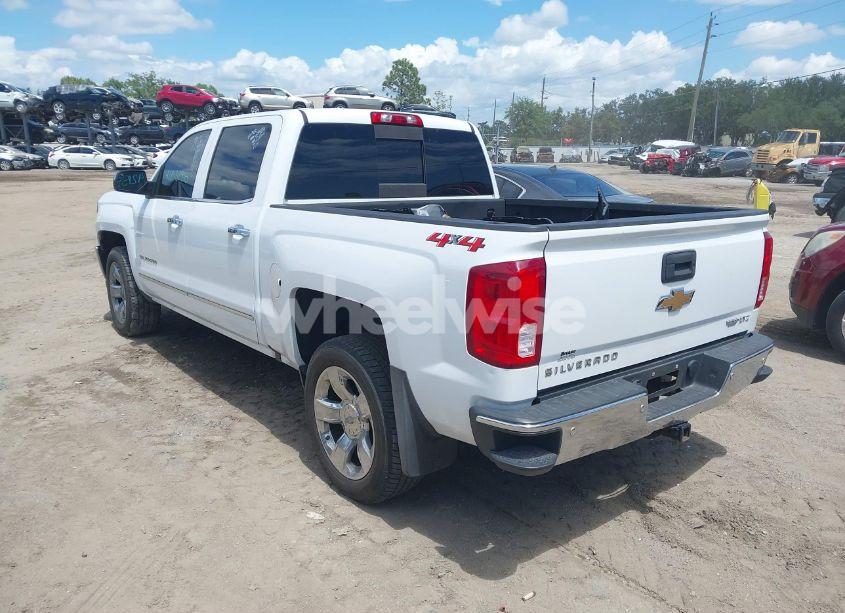 Photo 3 of 2018 Chevrolet Silverado 1500 1LZ (VIN 3GCUKSEJ8JG420160)