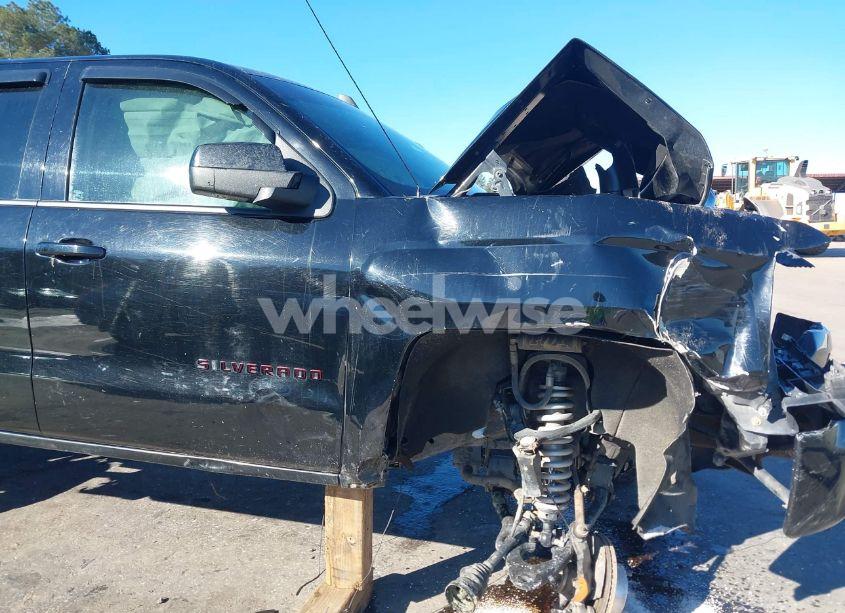 Photo 18 of 2018 Chevrolet Silverado 1500 2LZ (VIN 3GCUKSEJ9JG168354)