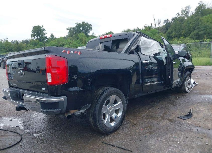 Photo 4 of 2018 Chevrolet Silverado 1500 LTZ (VIN 3GCUKSEJ9JG182089)