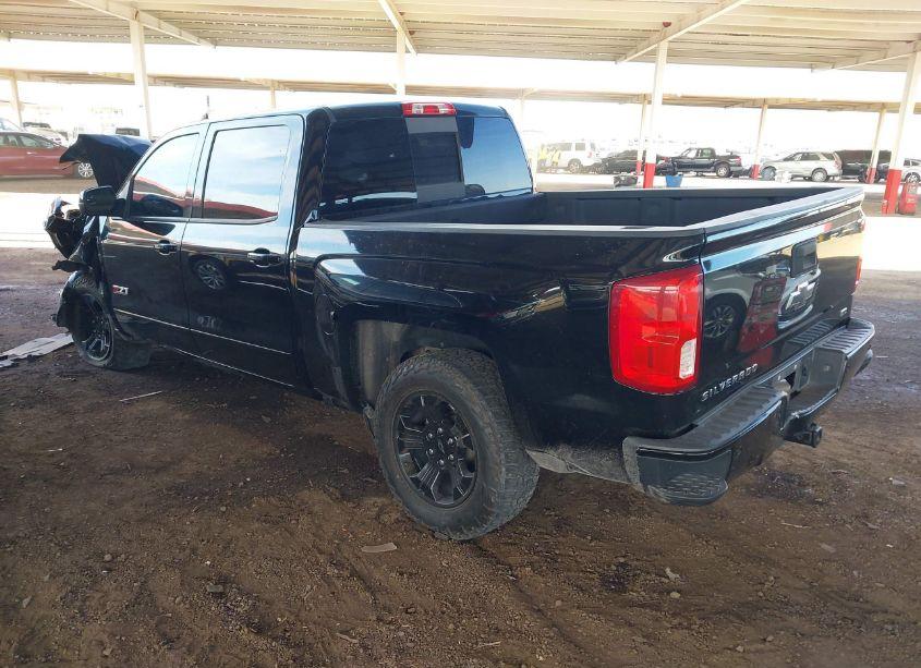 Photo 3 of 2018 Chevrolet Silverado 1500 2LZ (VIN 3GCUKSEJXJG264526)