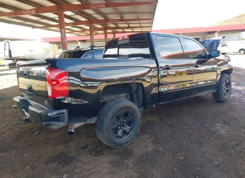 Photo 4 of 2018 Chevrolet Silverado 1500 2LZ (VIN 3GCUKSEJXJG264526)