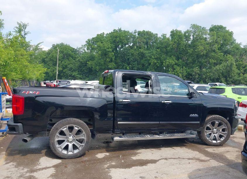 Photo 14 of 2018 Chevrolet Silverado 1500 HIGH COUNTRY (VIN 3GCUKTEJ7JG596543)