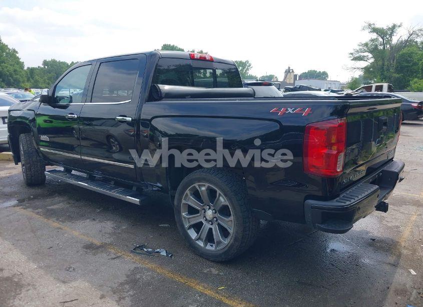 Photo 3 of 2018 Chevrolet Silverado 1500 HIGH COUNTRY (VIN 3GCUKTEJ7JG596543)