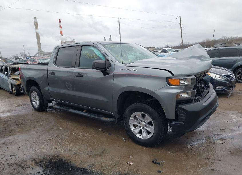 2020 Chevrolet Silverado 1500 4WD SHORT BED WT (VIN 3GCUYAEF7LG175021) main photo