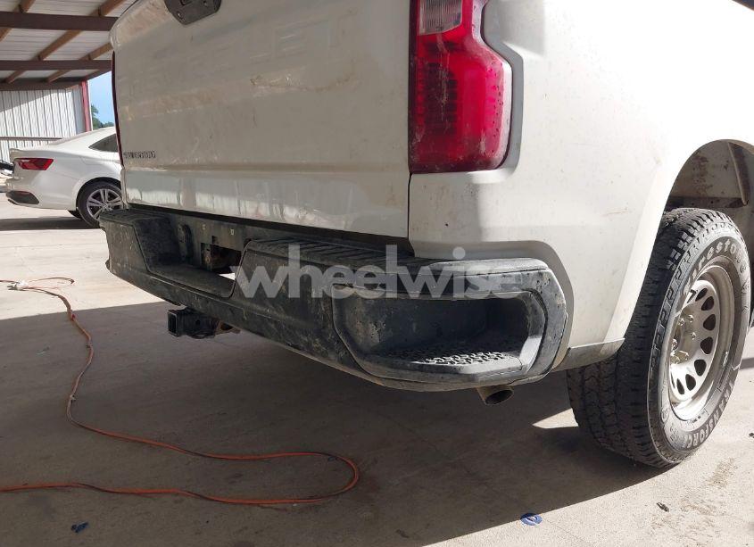 Photo 20 of 2019 Chevrolet Silverado K1500 (VIN 3GCUYAEF8KG294338)