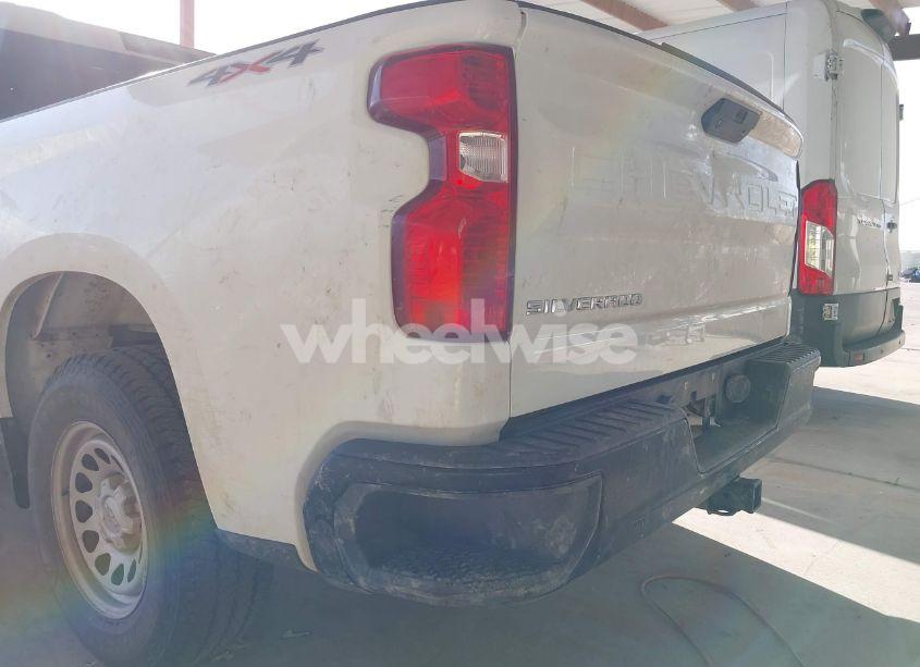 Photo 21 of 2019 Chevrolet Silverado K1500 (VIN 3GCUYAEF8KG294338)