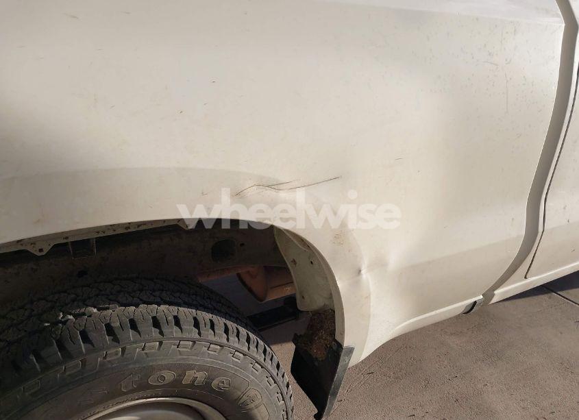 Photo 6 of 2019 Chevrolet Silverado K1500 (VIN 3GCUYAEF8KG294338)