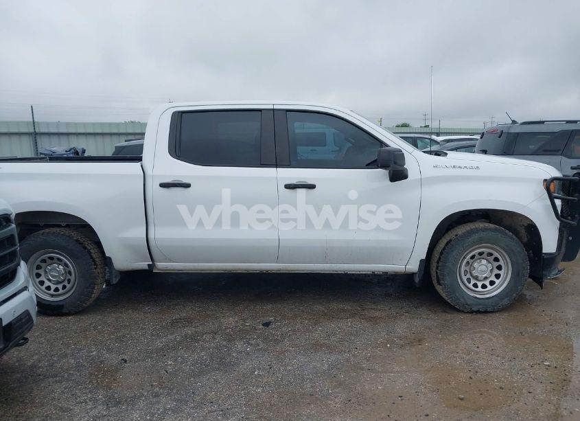 Photo 13 of 2021 Chevrolet Silverado 1500 4WD SHORT BED WT (VIN 3GCUYAEF8MG240248)