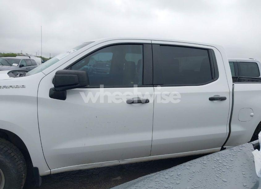 Photo 14 of 2021 Chevrolet Silverado 1500 4WD SHORT BED WT (VIN 3GCUYAEF8MG240248)