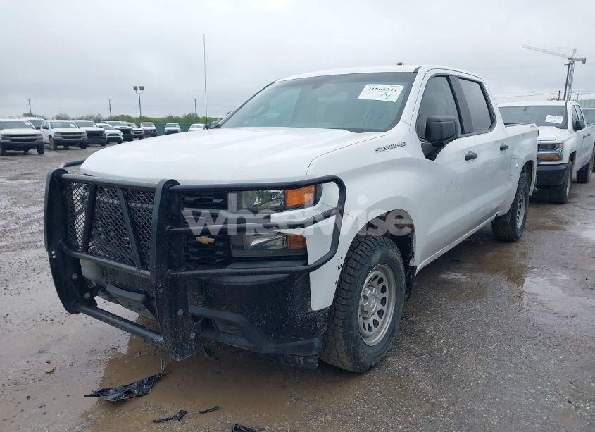 Photo 2 of 2021 Chevrolet Silverado 1500 4WD SHORT BED WT (VIN 3GCUYAEF8MG240248)