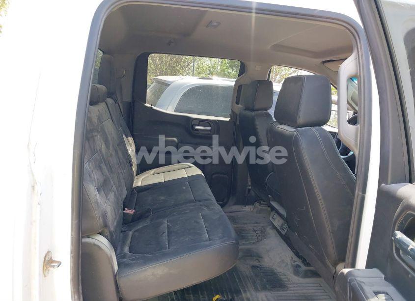Photo 8 of 2021 Chevrolet Silverado 1500 4WD SHORT BED WT (VIN 3GCUYAEF8MG240248)