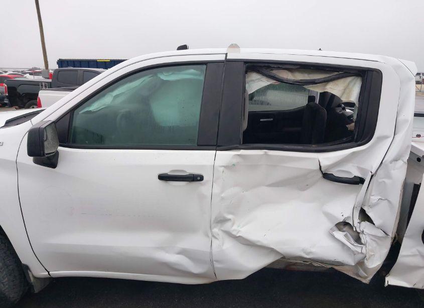 Photo 14 of 2020 Chevrolet Silverado 1500 4WD SHORT BED WT (VIN 3GCUYAEF9LG343080)