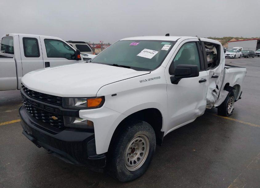 Photo 2 of 2020 Chevrolet Silverado 1500 4WD SHORT BED WT (VIN 3GCUYAEF9LG343080)