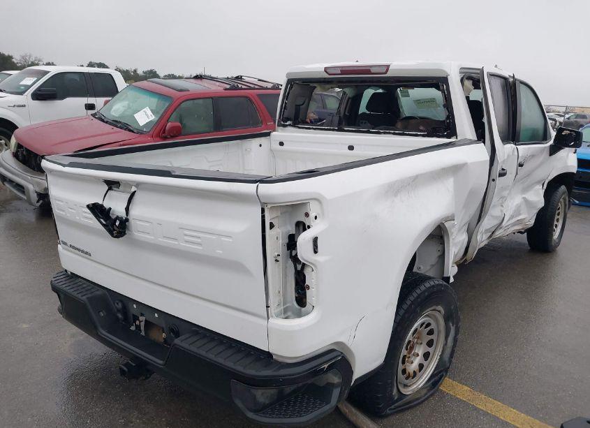 Photo 4 of 2020 Chevrolet Silverado 1500 4WD SHORT BED WT (VIN 3GCUYAEF9LG343080)
