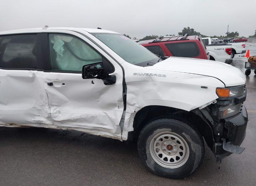 Photo 6 of 2020 Chevrolet Silverado 1500 4WD SHORT BED WT (VIN 3GCUYAEF9LG343080)