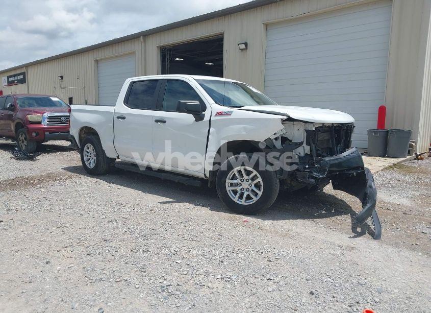 2021 Chevrolet Silverado 1500 4WD SHORT BED WT (VIN 3GCUYAEF9MG208330) main photo