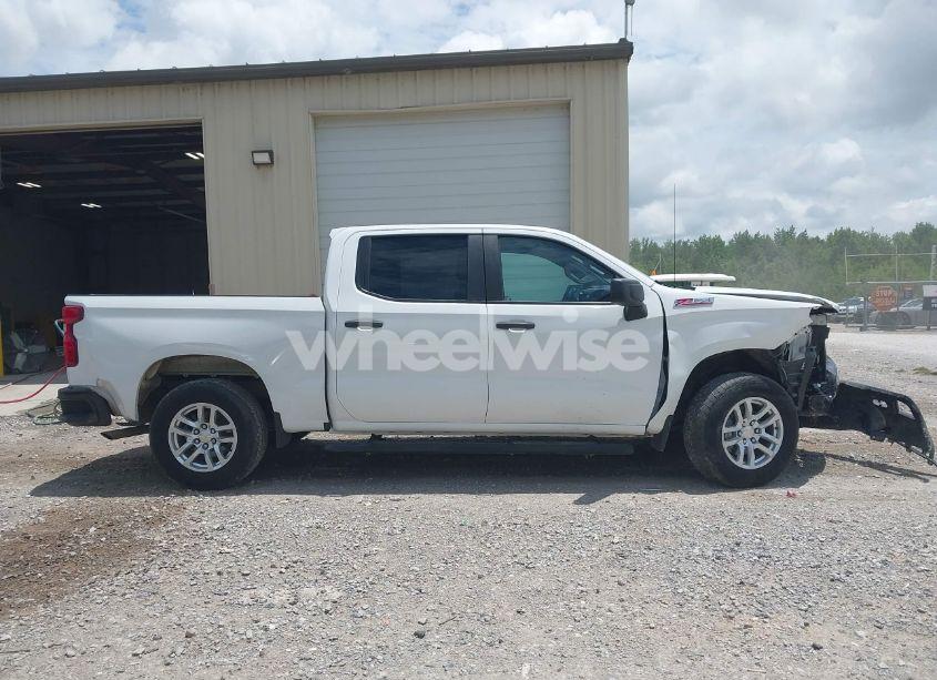Photo 14 of 2021 Chevrolet Silverado 1500 4WD SHORT BED WT (VIN 3GCUYAEF9MG208330)