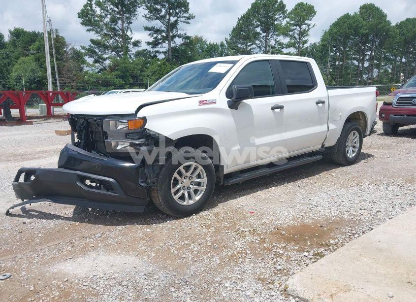 Photo 2 of 2021 Chevrolet Silverado 1500 4WD SHORT BED WT (VIN 3GCUYAEF9MG208330)
