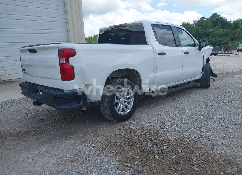 Photo 4 of 2021 Chevrolet Silverado 1500 4WD SHORT BED WT (VIN 3GCUYAEF9MG208330)