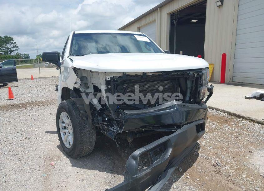 Photo 6 of 2021 Chevrolet Silverado 1500 4WD SHORT BED WT (VIN 3GCUYAEF9MG208330)