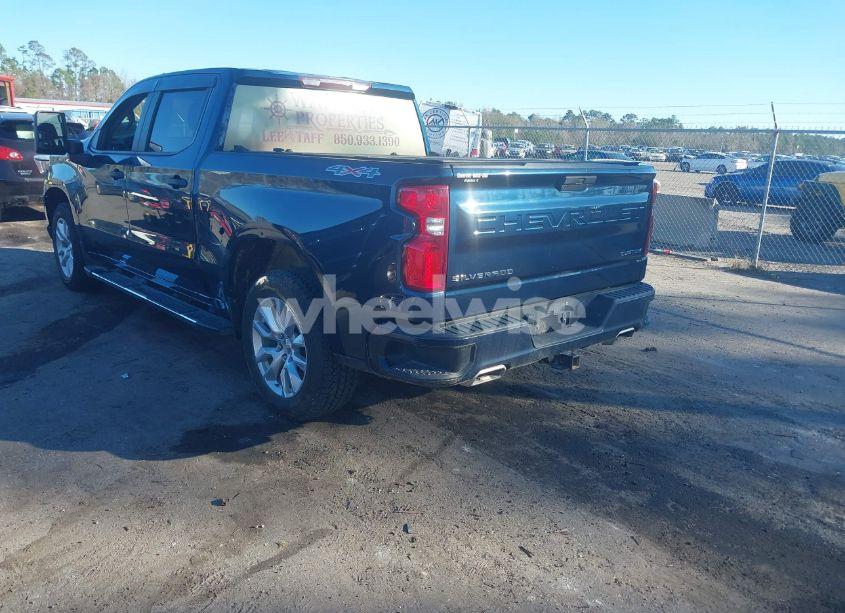 Photo 3 of 2019 Chevrolet Silverado 1500 CUSTOM (VIN 3GCUYBEF6KG700235)