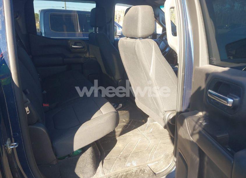 Photo 8 of 2019 Chevrolet Silverado 1500 CUSTOM (VIN 3GCUYBEF6KG700235)